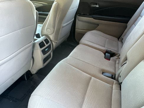 Used 2017 Honda Pilot EX image 12