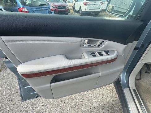 Used 2005 Lexus RX 330 AWD image 22
