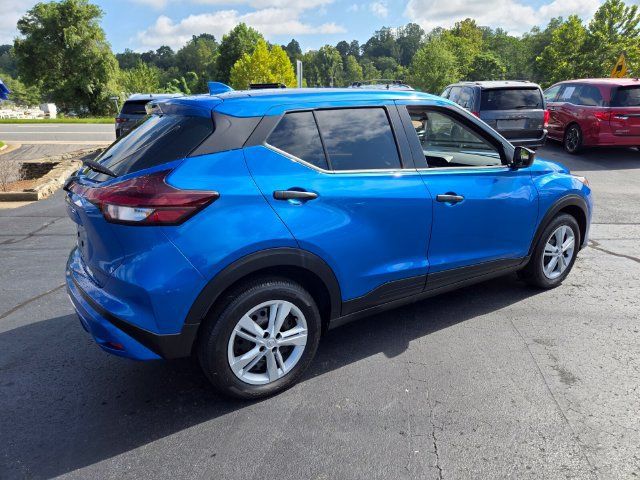 Used 2025 Nissan Kicks Play S FWD image 8