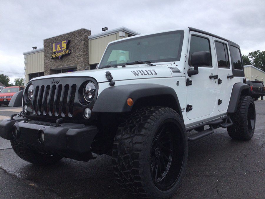 Used 2017 Jeep Wrangler Unlimited Sport AWD/4WD image 2