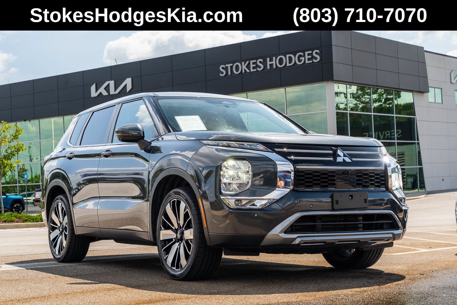 Used 2025 Mitsubishi Outlander SE FWD image 1
