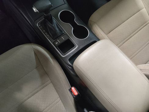 Used 2020 Kia Sorento LX FWD image 26