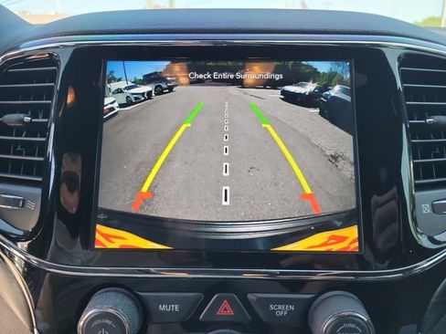 Used 2020 Jeep Grand Cherokee Altitude image 14