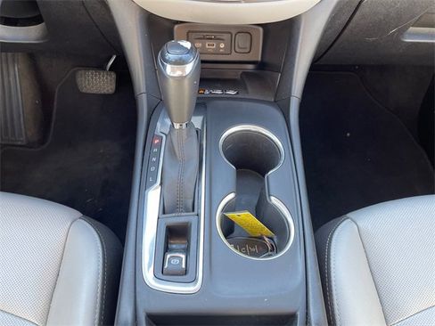 Used 2019 Chevrolet Equinox Premier image 23