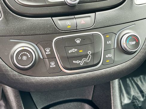 Used 2024 Chevrolet Malibu RS FWD image 15