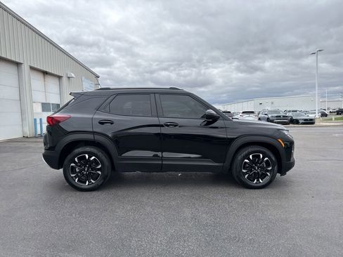 Used 2023 Chevrolet TrailBlazer LT w/ Convenience Package image 8