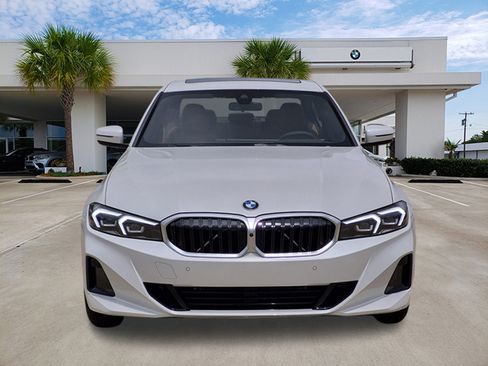 New 2026 BMW 330i Sedan w/ Convenience Package RWD image 2