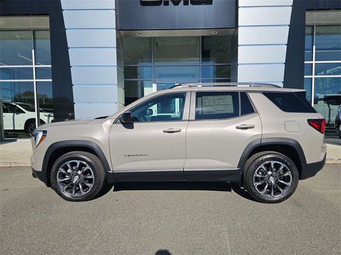 New 2026 GMC Terrain Elevation w/ Elevation Premium Package image 4