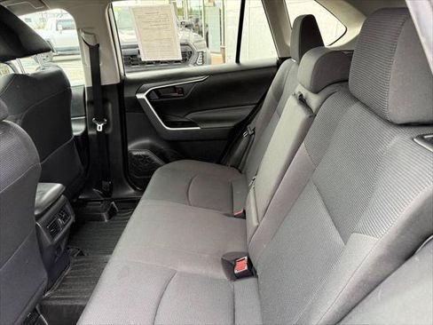 Certified 2021 Toyota RAV4 LE AWD/4WD image 15
