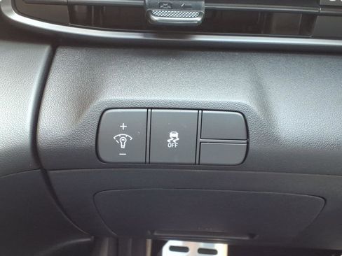 New 2026 Hyundai Elantra Sport FWD image 15