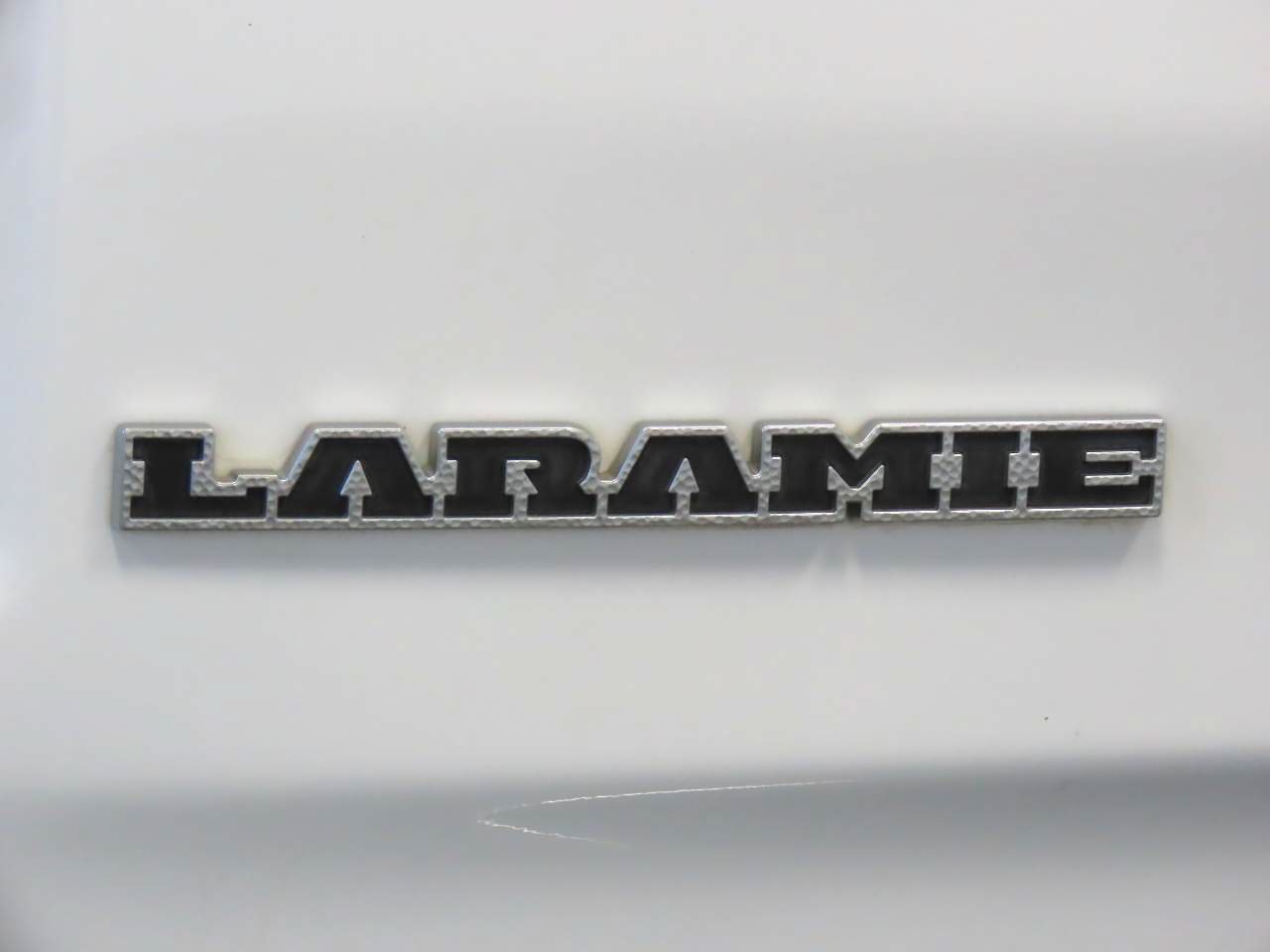 Used 2025 RAM 1500 Laramie AWD/4WD image 7