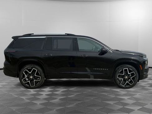 New 2026 Chevrolet Traverse High Country w/ LPO, Floor Liner Package AWD/4WD image 2