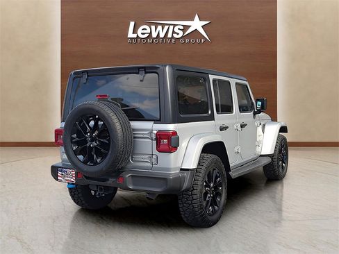 Used 2023 Jeep Wrangler Unlimited Sahara image 4
