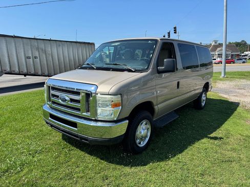 Used 2012 Ford E-350 and Econoline 350 XLT RWD image 5