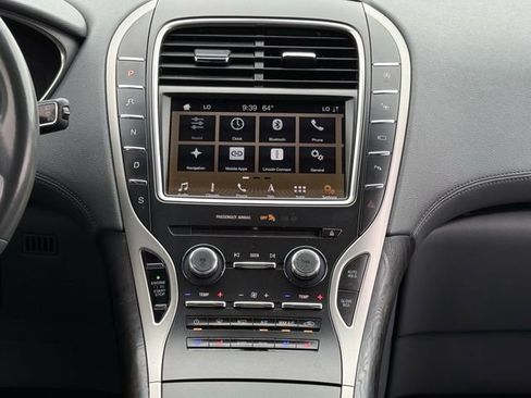 Used 2019 Lincoln Nautilus Reserve w/ Ultimate Package AWD/4WD image 16