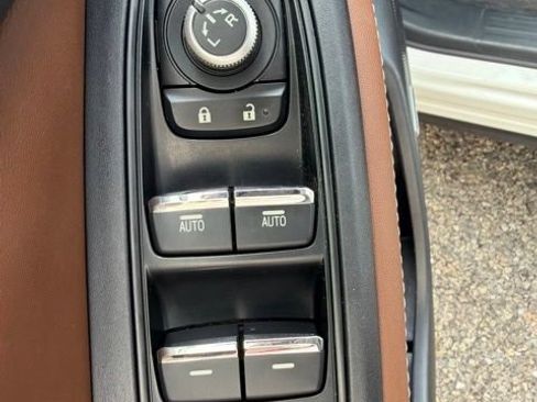 Used 2019 Subaru Forester Touring AWD/4WD image 17