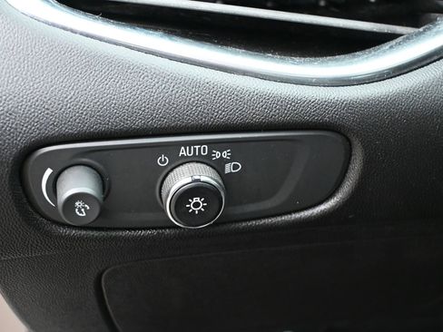 Used 2024 Chevrolet Malibu LT FWD image 11