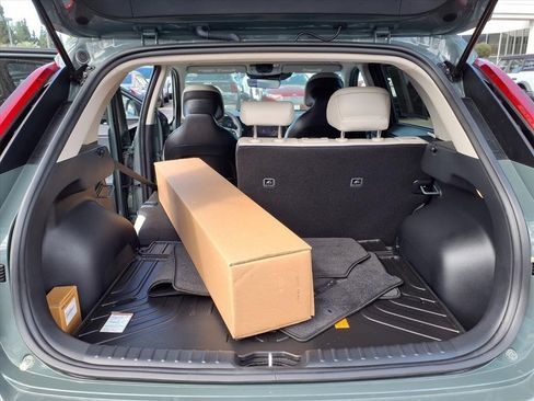 Certified 2025 Kia Niro EX image 24