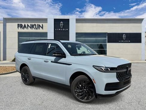 New 2026 Lincoln Navigator Reserve w/ Jet Appearance Package AWD/4WD image 1
