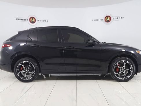 Used 2023 Alfa Romeo Stelvio Veloce image 2