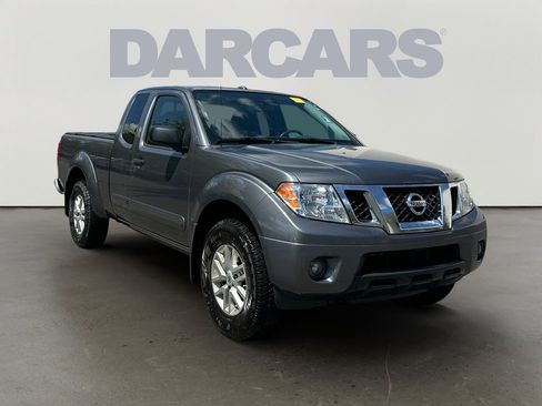 Used 2017 Nissan Frontier SV w/ SV Value Truck Package AWD/4WD image 1