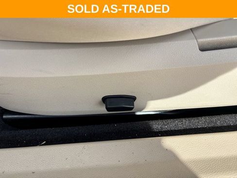 Used 2013 Chrysler 200 Touring FWD image 12