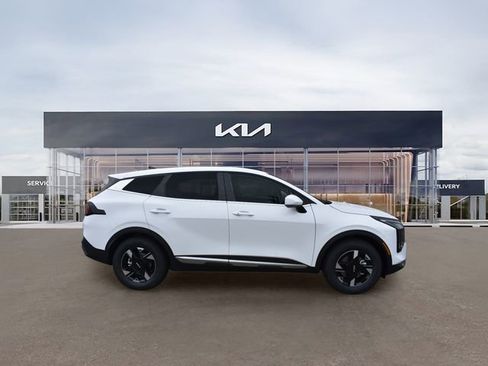 New 2026 Kia Sportage LX FWD image 2