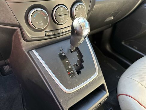 Used 2012 MAZDA MAZDA5 Grand Touring image 23