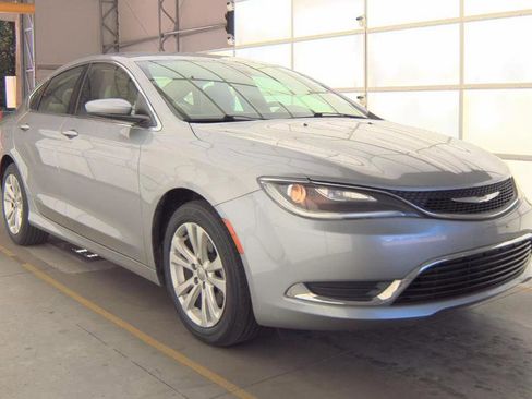 Used 2016 Chrysler 200 Limited FWD image 1