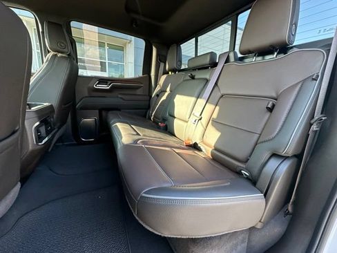 Used 2024 GMC Sierra 1500 Denali w/ Technology Package AWD/4WD image 14