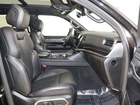 Used 2022 Jeep Wagoneer Series I w/ Premium Group I image 14