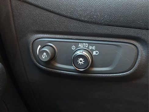 Used 2023 Chevrolet Equinox RS image 26