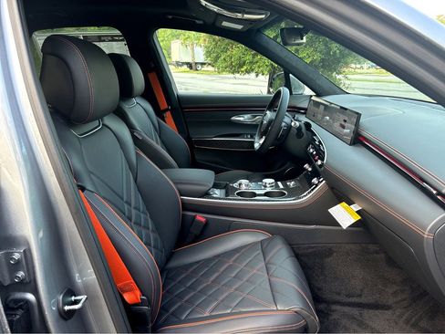 New 2026 Genesis GV70 2.5T Sport Prestige AWD/4WD image 19