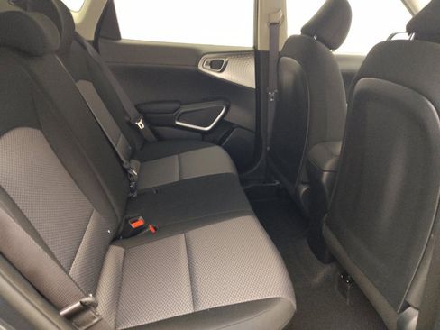 Used 2025 Kia Soul LX FWD image 19