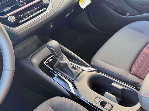 Used 2025 Toyota Corolla SE image 17