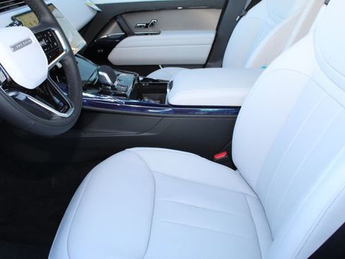 New 2026 Land Rover Range Rover Sport SE image 18