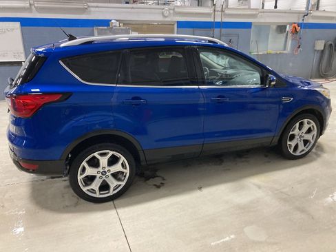 Used 2019 Ford Escape Titanium image 8
