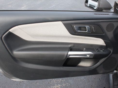 Used 2024 Ford Mustang GT RWD image 11