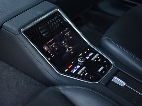 Certified 2023 Porsche Panamera Platinum Edition RWD image 32