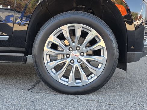 Used 2024 GMC Yukon Denali w/ Advanced Technology Package image 54