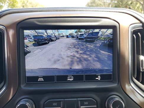 Used 2021 Chevrolet Silverado 1500 High Country image 25