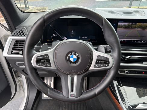 Used 2024 BMW X7 M60i w/ Executive Package AWD/4WD image 11