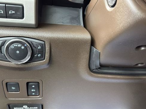 Used 2019 Ford F250 King Ranch w/ King Ranch Ultimate Package image 18