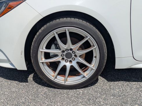 Used 2021 Toyota Corolla LE image 10