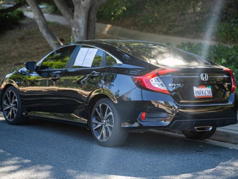 Used 2020 Honda Civic Sport image 6