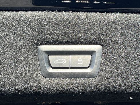 Used 2023 BMW 760i xDrive 760i xDrive w/ Executive Package image 27