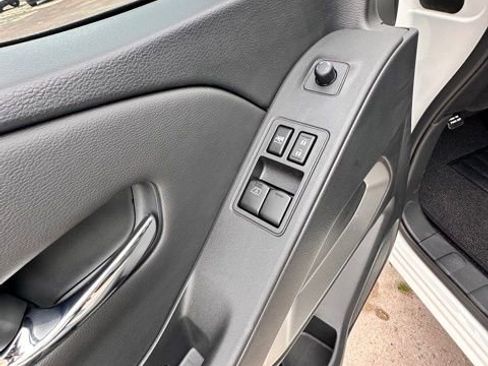 New 2025 Nissan Frontier SV w/ SV Convenience Package image 19