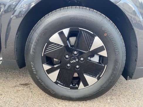 New 2026 Kia Carnival LXS image 7