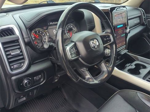 Used 2019 RAM 1500 Laramie image 12