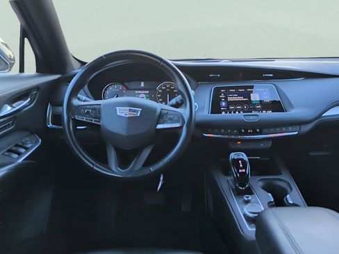 Used 2023 Cadillac XT4 Premium Luxury image 10